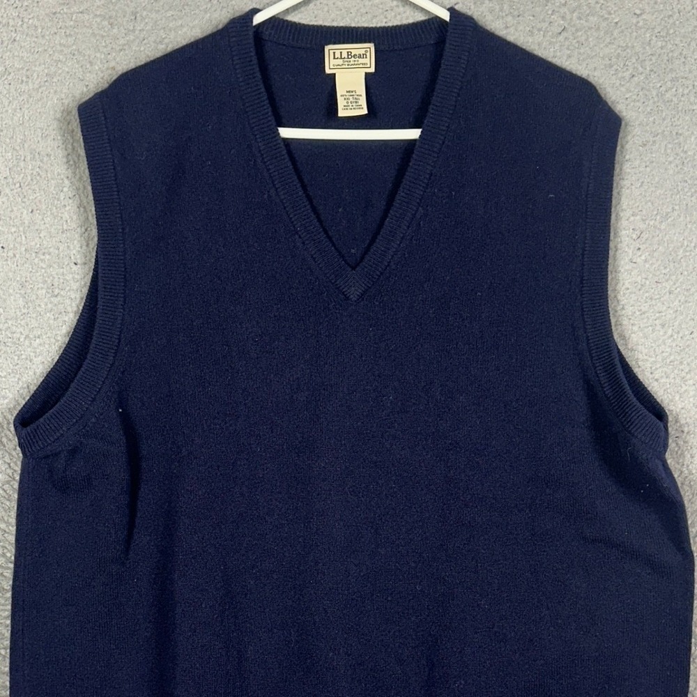 L.L. Bean 100% Lambs Wool Sweater Vest Mens 2XL Tall Navy Blue Knit V-Neck EUC